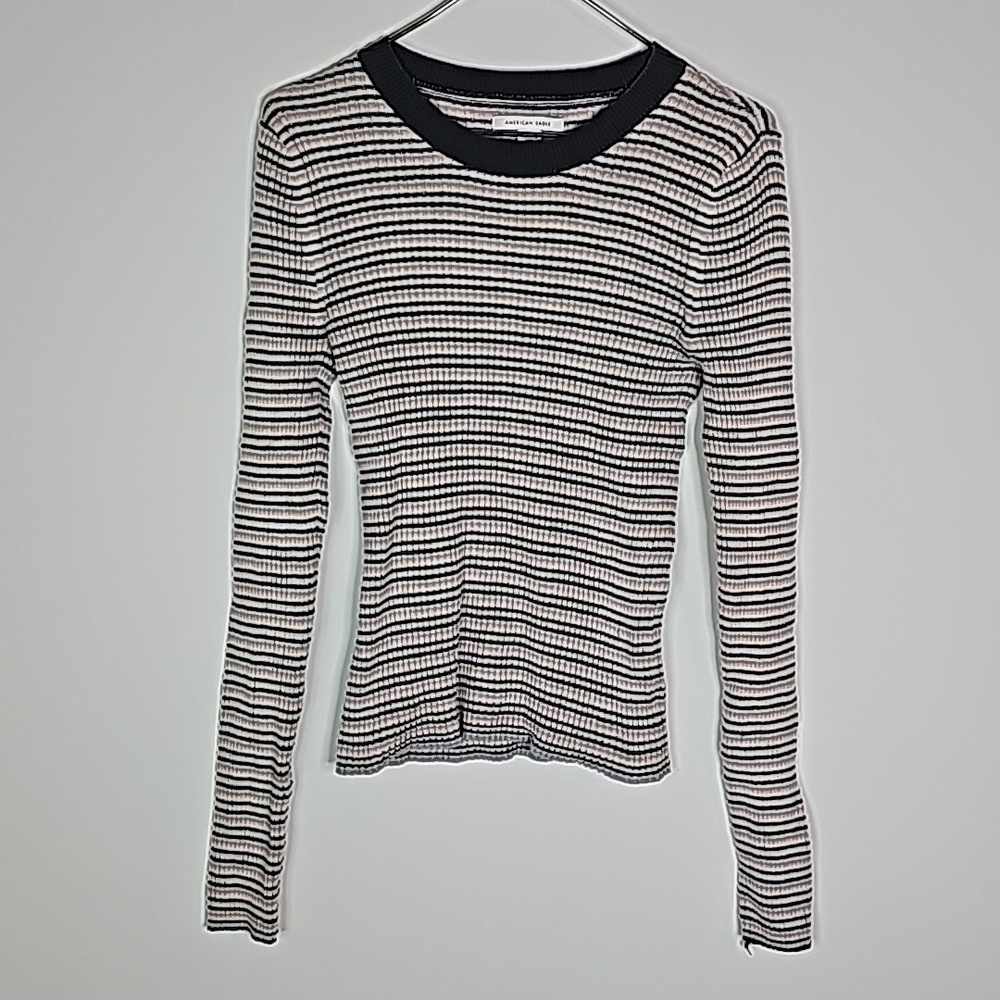 American Eagle medium grey and cream colored long sleeve sweater